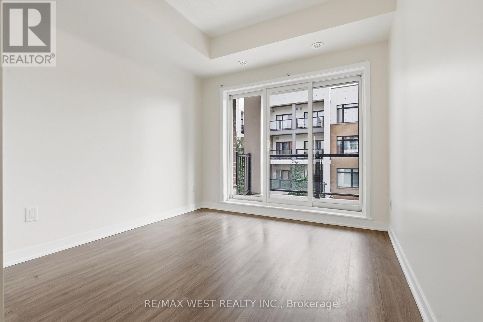 302- 130 Canon Jackson Drive, Toronto, ON photo 15