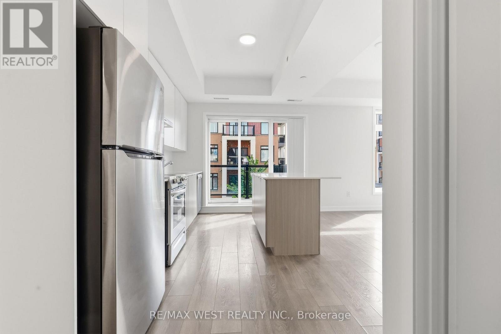 302- 130 Canon Jackson Drive, Toronto, ON photo 8