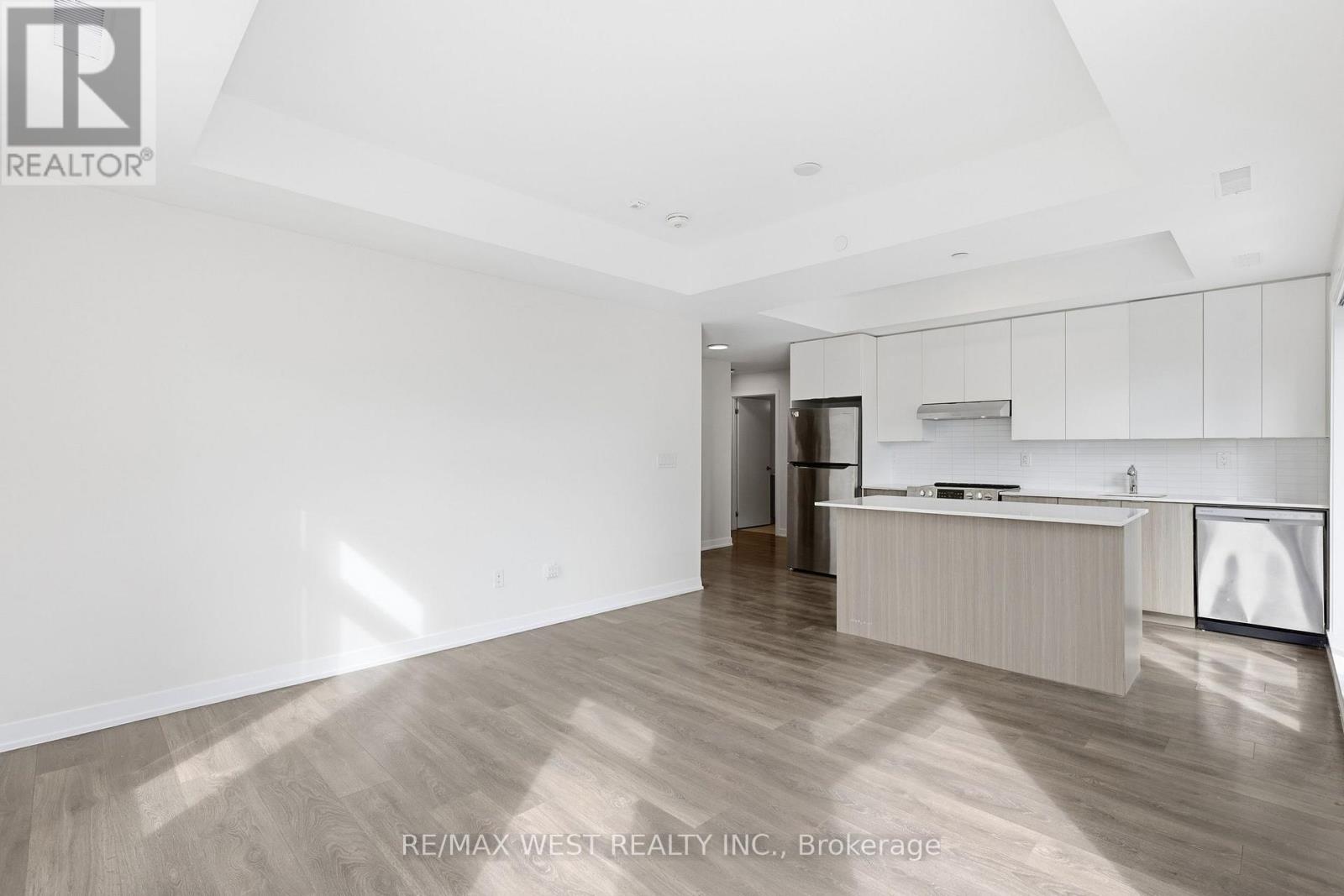 302- 130 Canon Jackson Drive, Toronto, ON photo 9