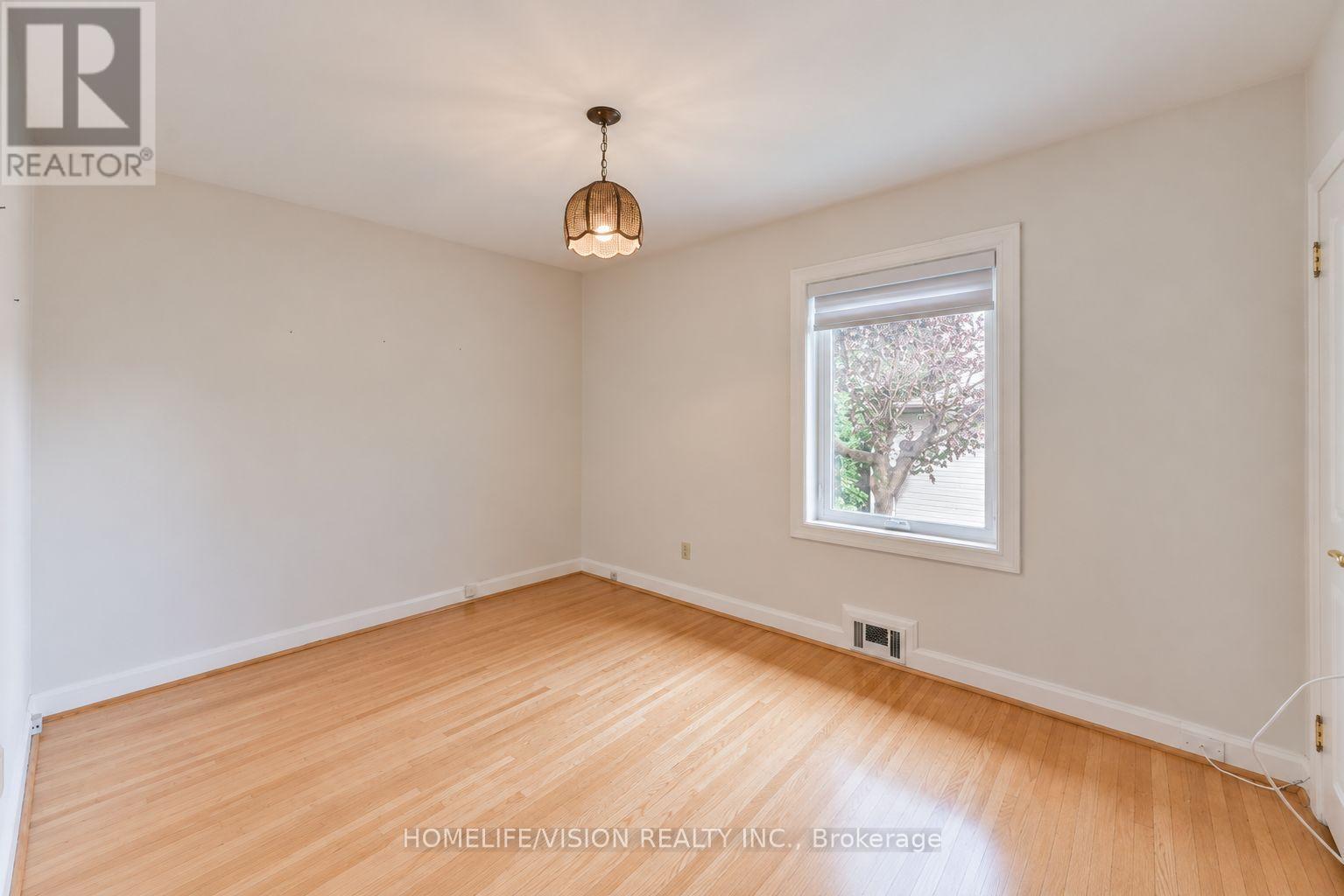 11 Larstone Avenue, Toronto, ON photo 18