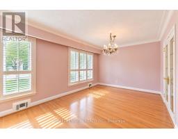 11 Larstone Avenue, Toronto, ON M8Z2N5 Photo 11