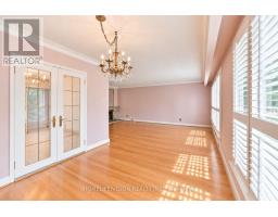 11 Larstone Avenue, Toronto, ON M8Z2N5 Photo 12