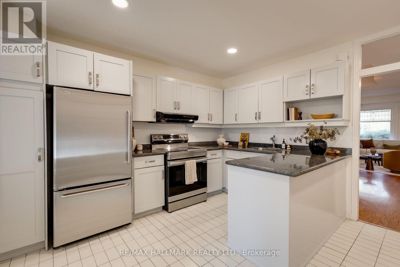 63 Chester Avenue — photo 7