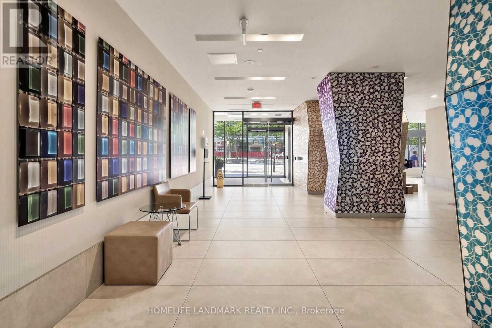 204- 832 Bay Street, Toronto, ON photo 3