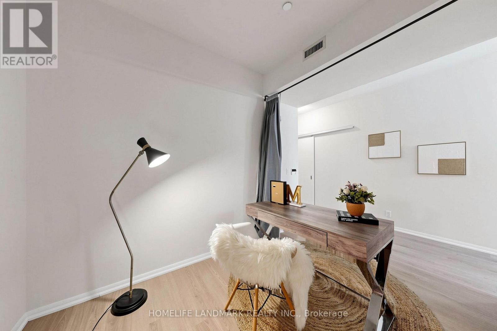 204- 832 Bay Street, Toronto, ON photo 29