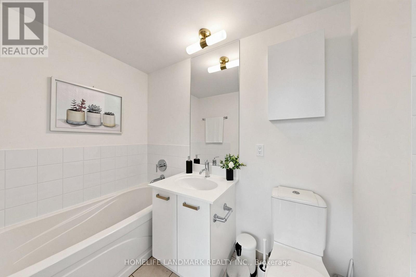 204- 832 Bay Street, Toronto, ON photo 30