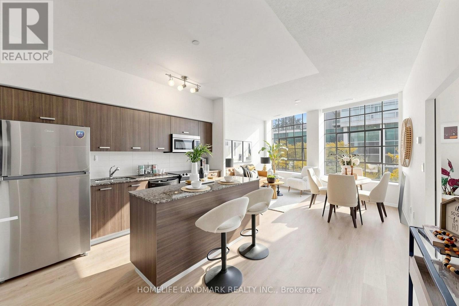 204- 832 Bay Street, Toronto, ON photo 14