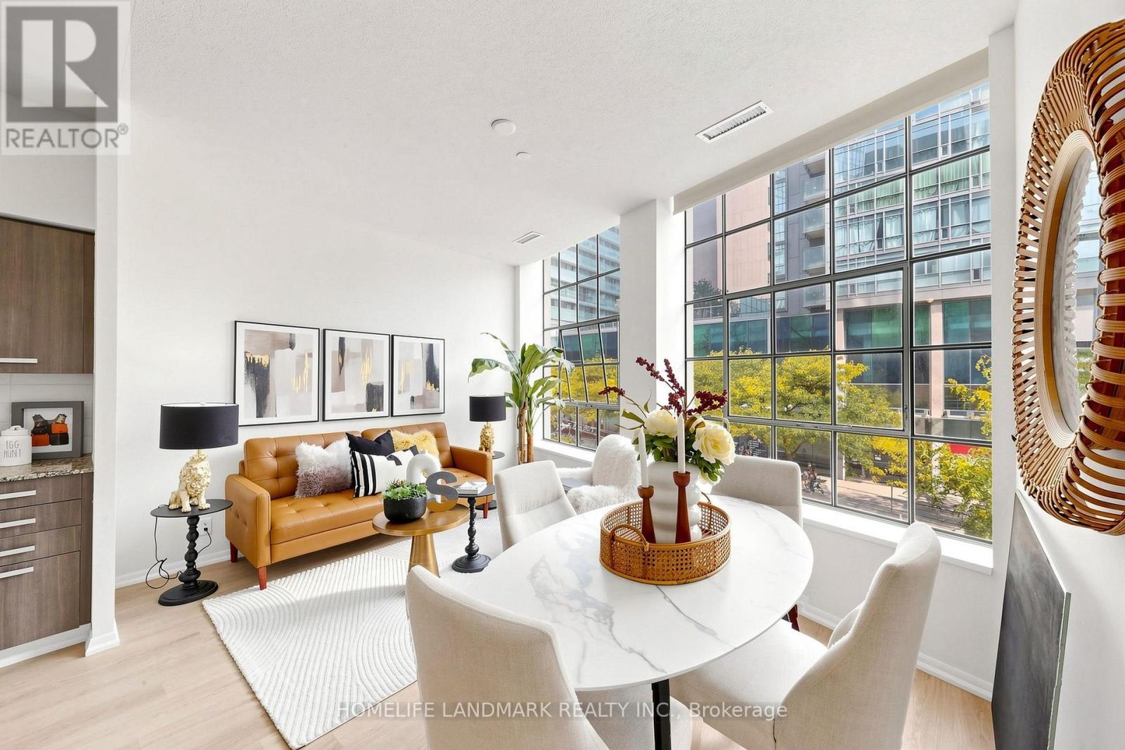 204- 832 Bay Street, Toronto, ON photo 9