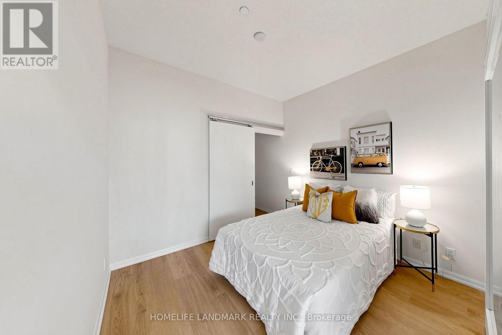 204- 832 Bay Street, Toronto, ON photo 23