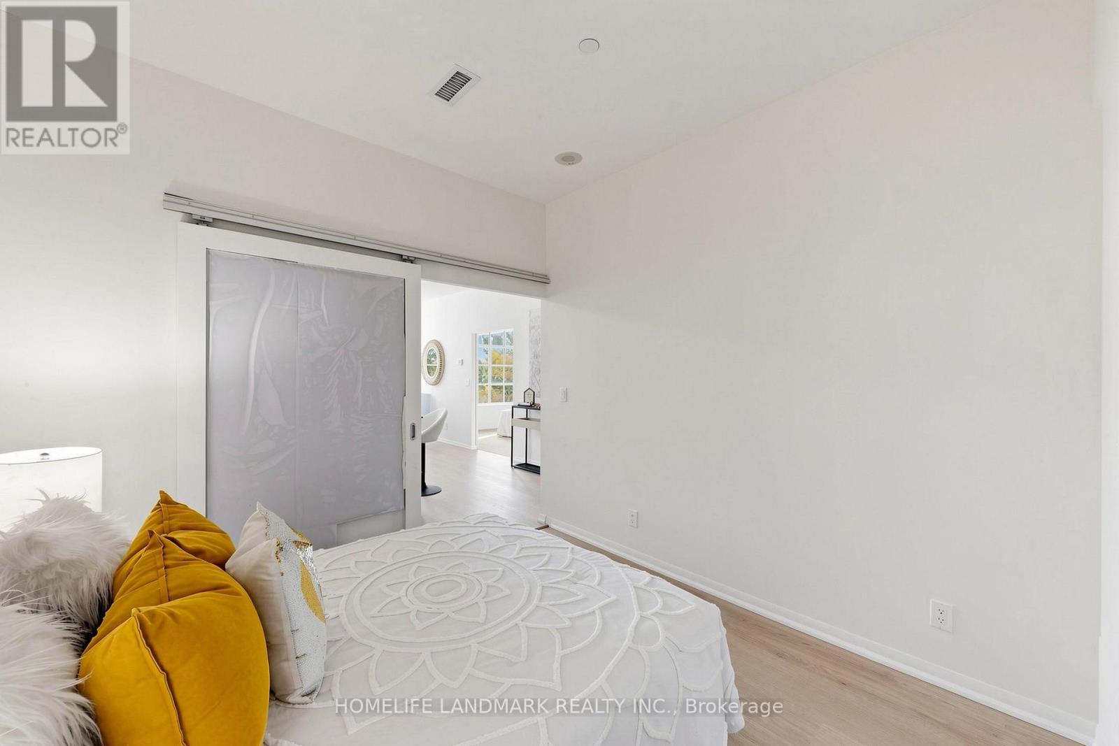 204- 832 Bay Street, Toronto, ON photo 26