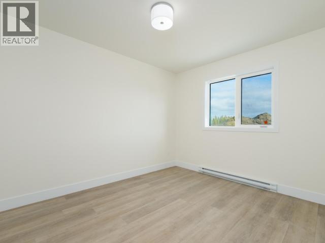 11 AURORA DRIVE - 17