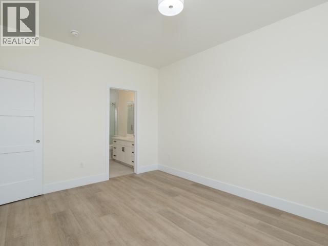 11 AURORA DRIVE - 18