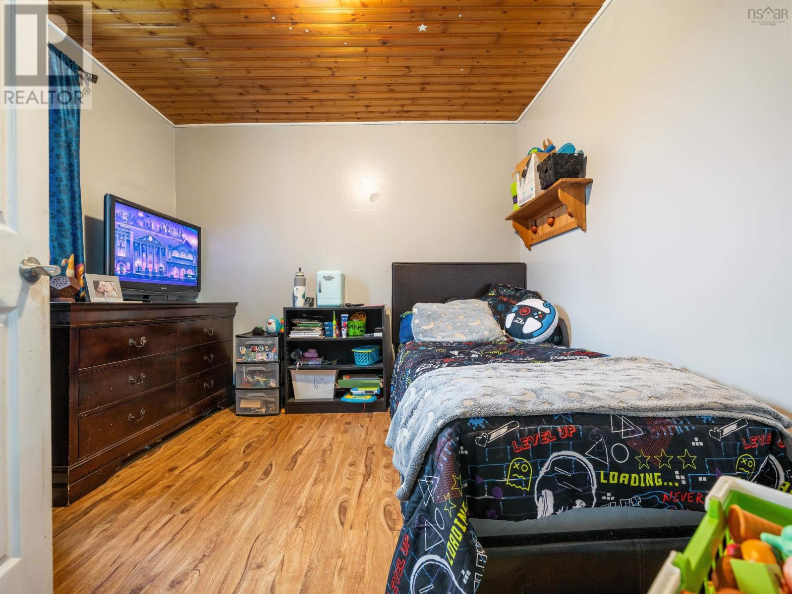 Property 35 of 50 of 4427 Pictou Road