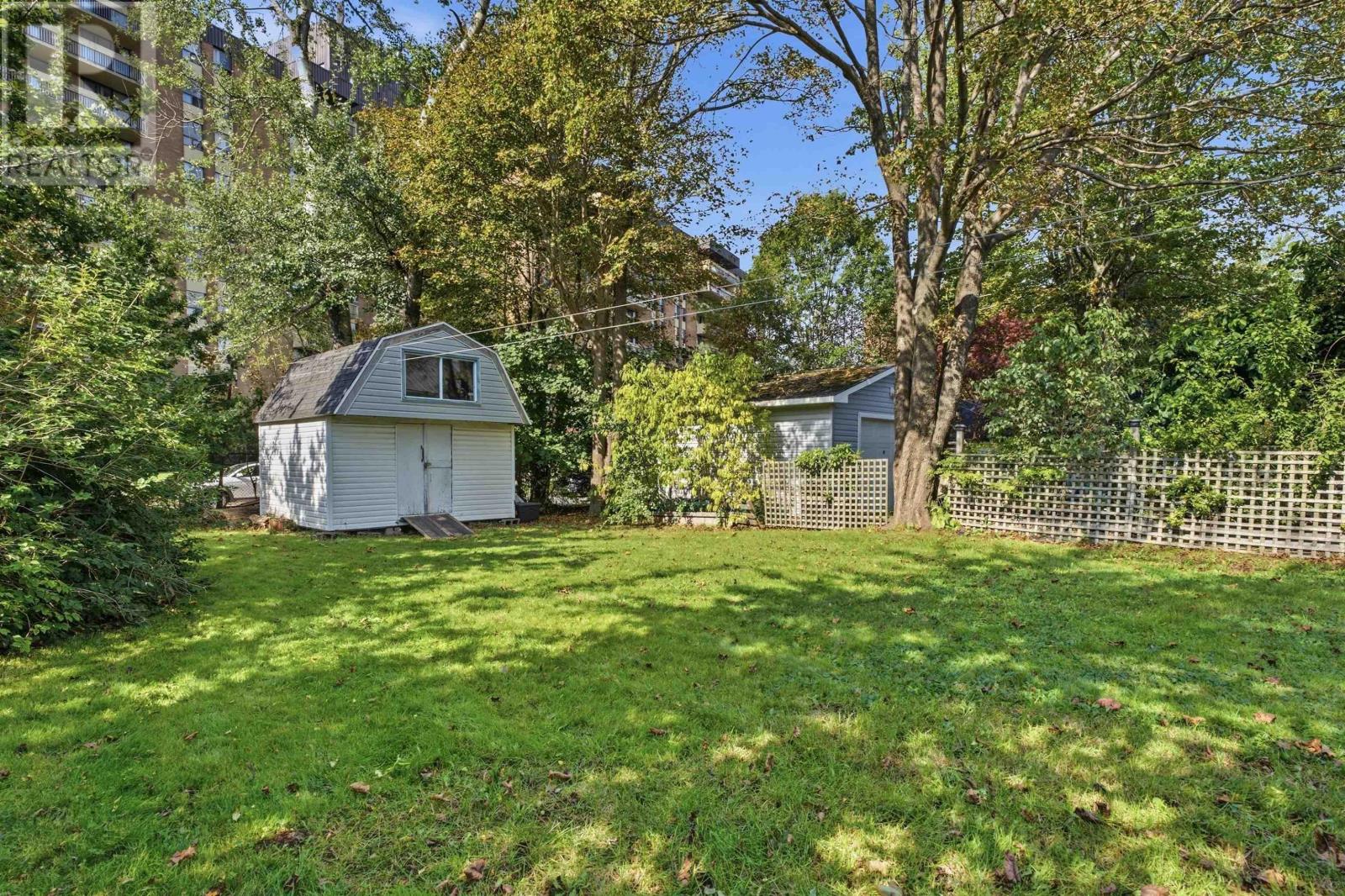 Property 37 of 43 of 3360 St Andrews Avenue