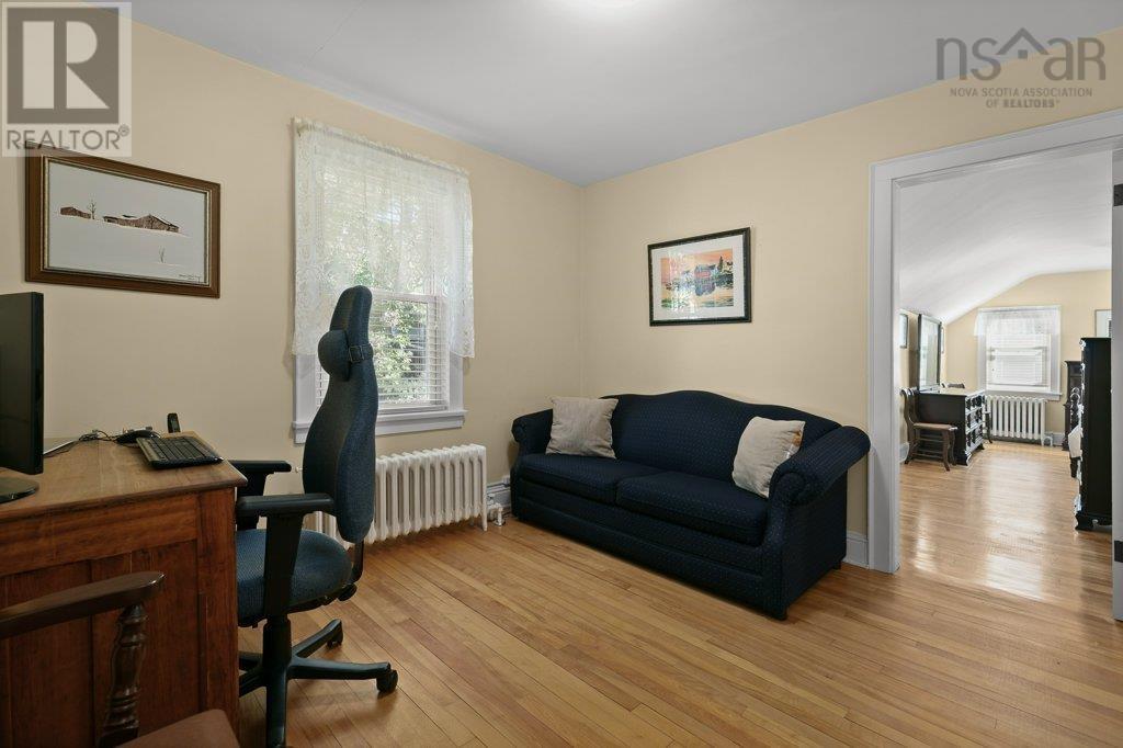 Property 19 of 42 of 1951 Parkwood Terrace