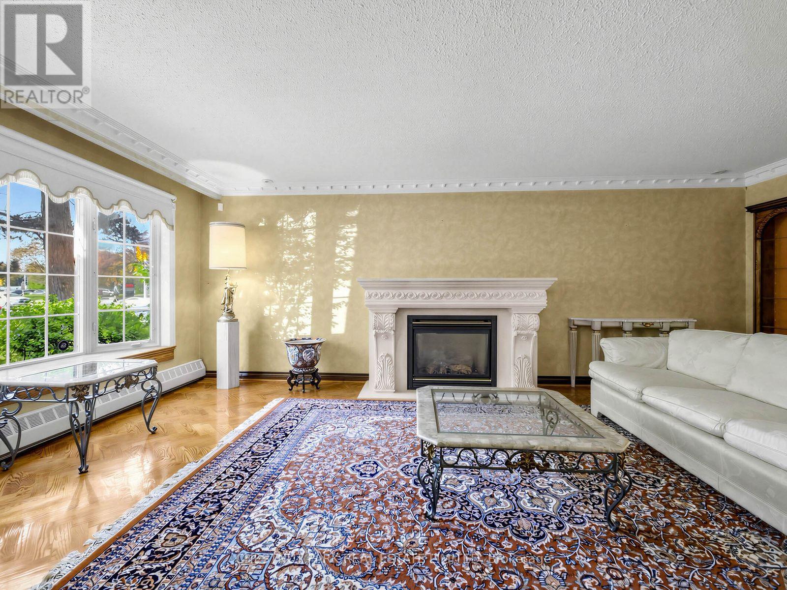 59 Chipstead Road, Toronto, ON photo 7