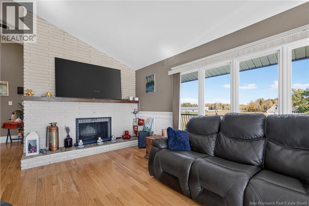 800 Haut-Saint-Antoine Road - 8