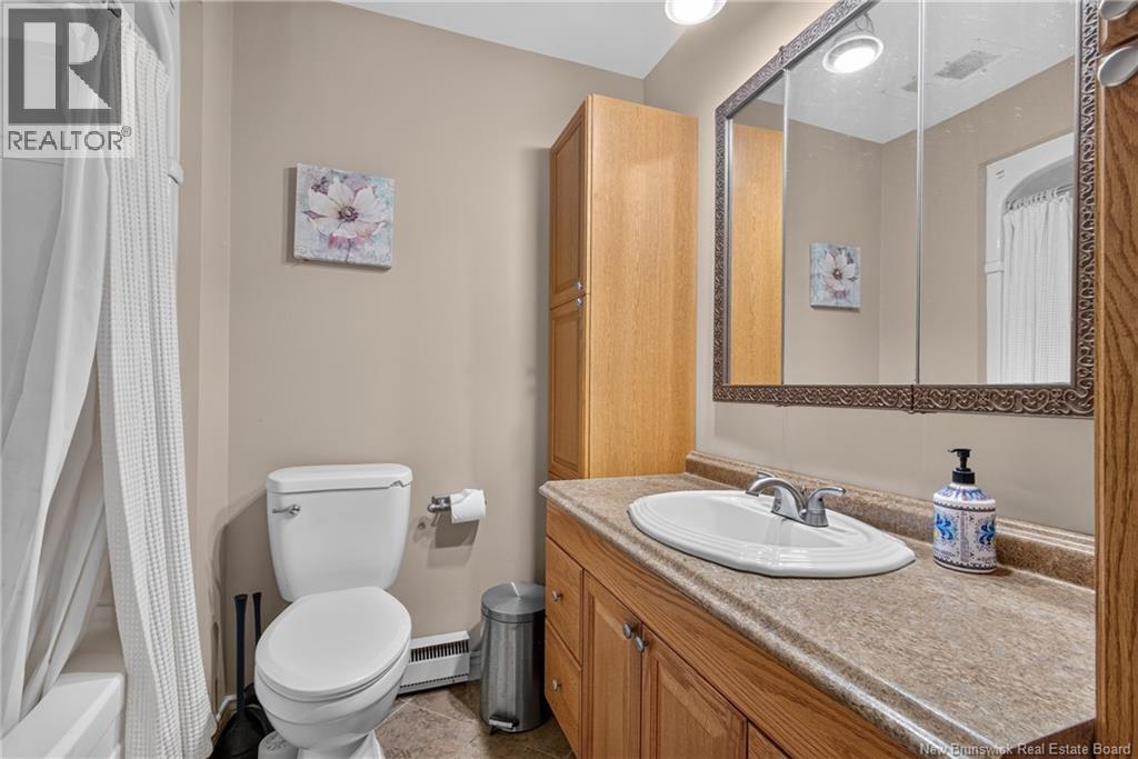 800 Haut-Saint-Antoine Road - 16
