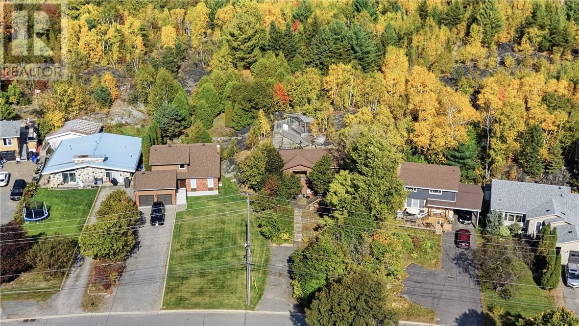 182 BOLAND Avenue - 13