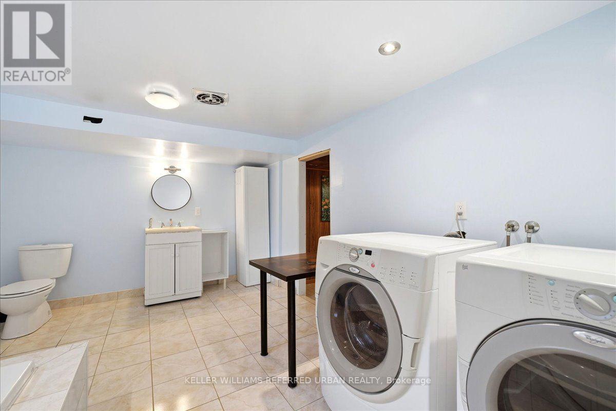 241 Churchill Avenue, Toronto, ON photo 27