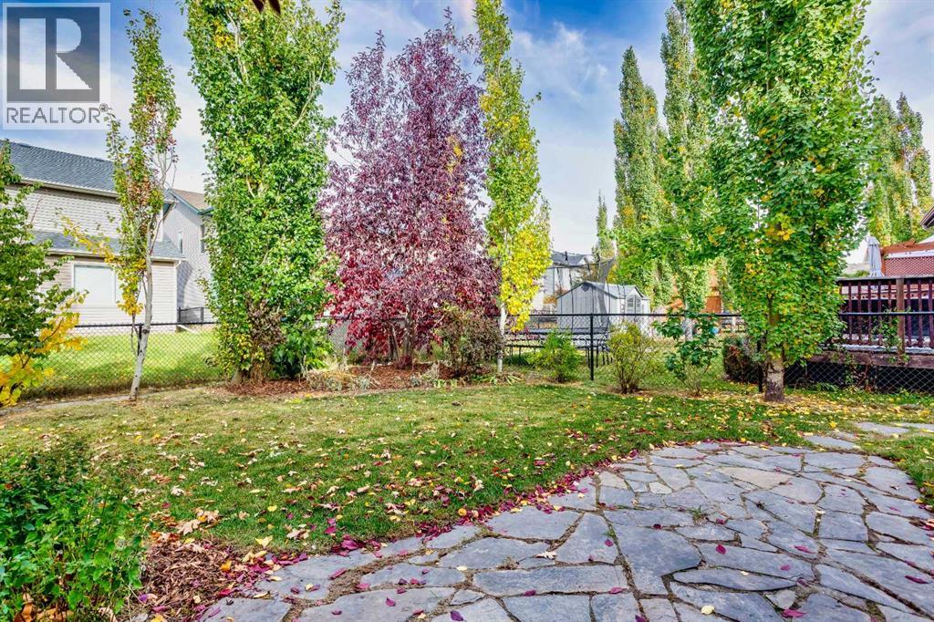 66 Cougarstone Close SW - 33