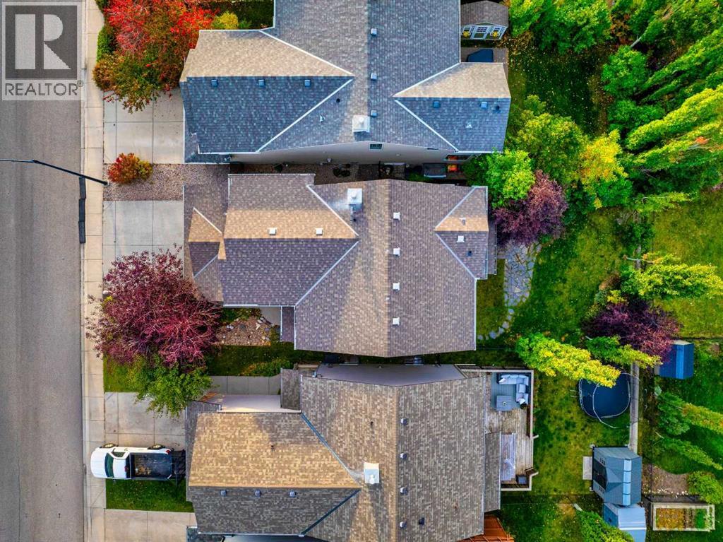 66 Cougarstone Close SW - 36