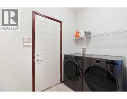 66 Cougarstone Close Sw, Calgary, AB T3H5J4 Photo 15