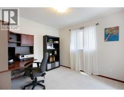 66 Cougarstone Close Sw, Calgary, AB T3H5J4 Photo 27