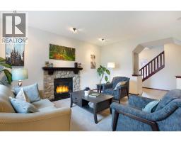 66 Cougarstone Close SW - photo 5
