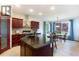 4pc Bathroom - 66 Cougarstone Close Sw, Calgary, AB T3H5J4 Photo 7