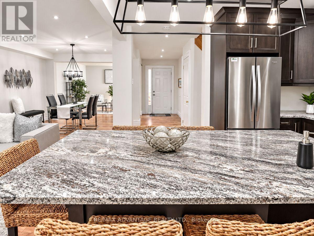 #34 70 SUNNYSIDE DRIVE - 13