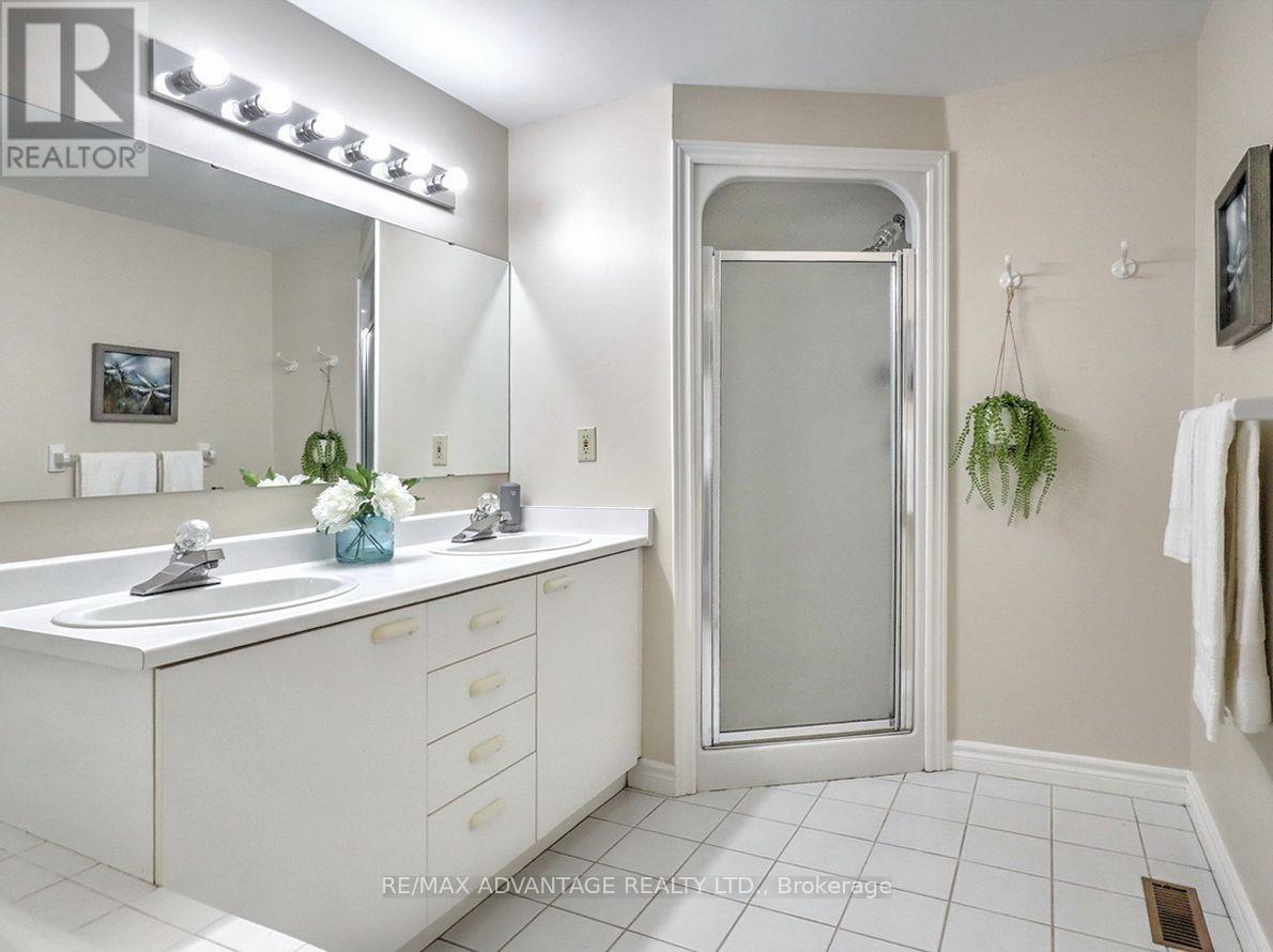 #34 70 SUNNYSIDE DRIVE - 28