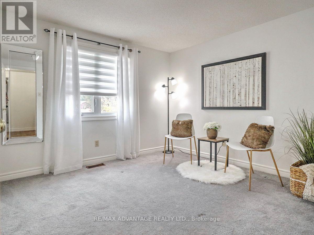 #34 70 SUNNYSIDE DRIVE - 30