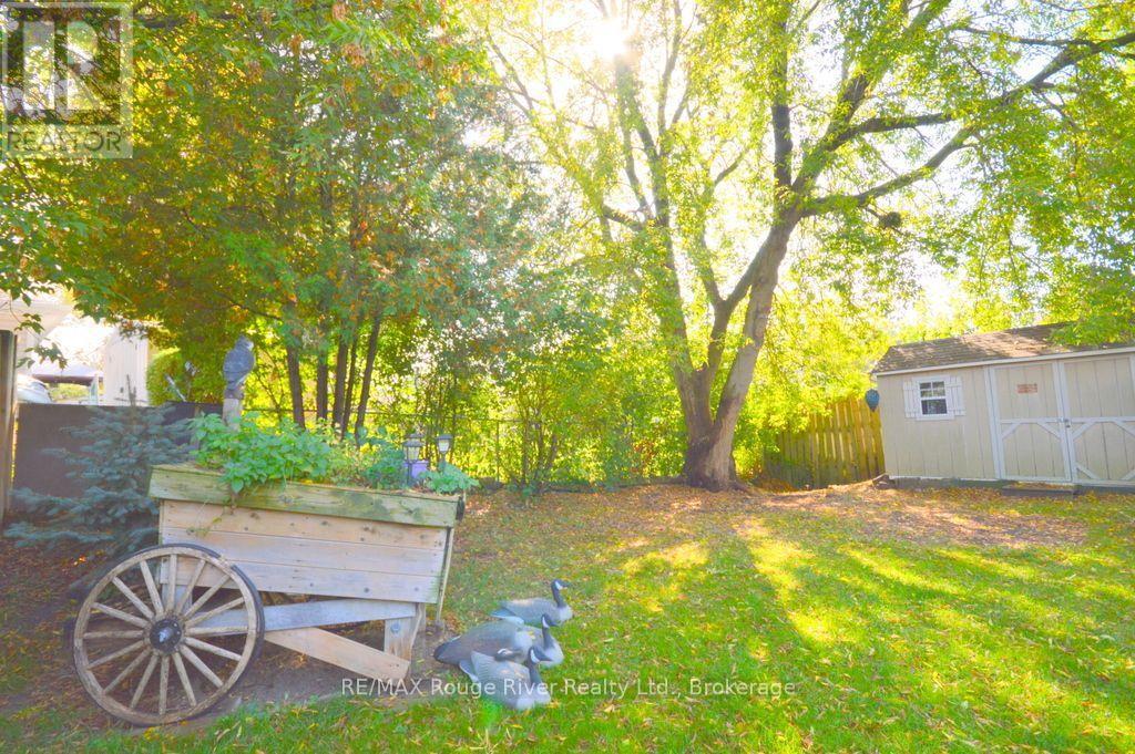 1084 Norman Crescent, Oshawa, ON photo 16