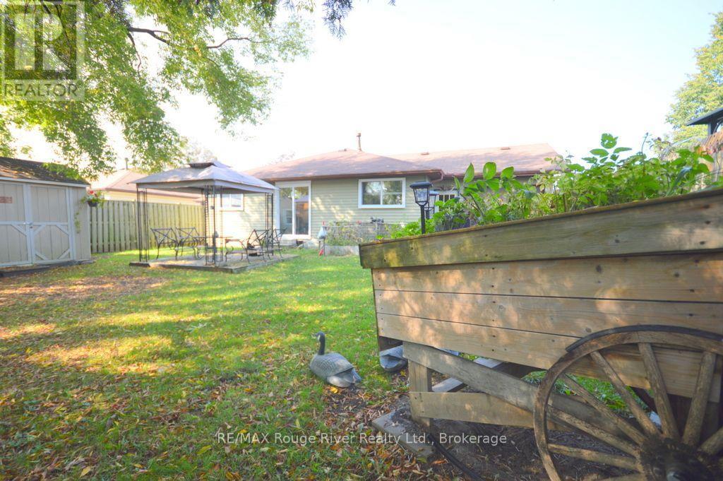 1084 Norman Crescent, Oshawa, ON photo 17