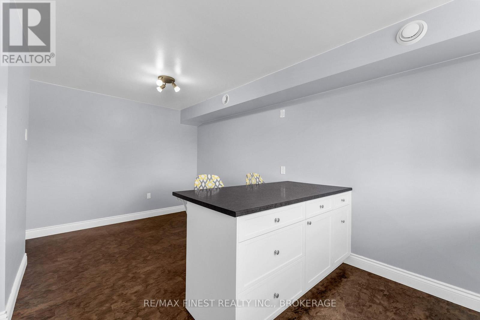1600 Anne Street — photo 10