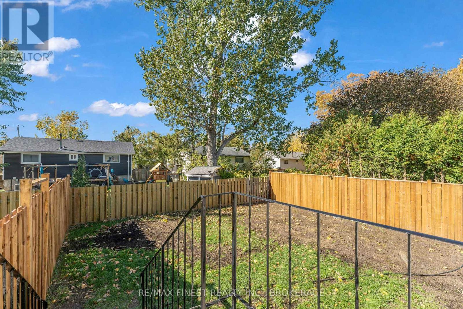 1600 Anne Street — photo 21