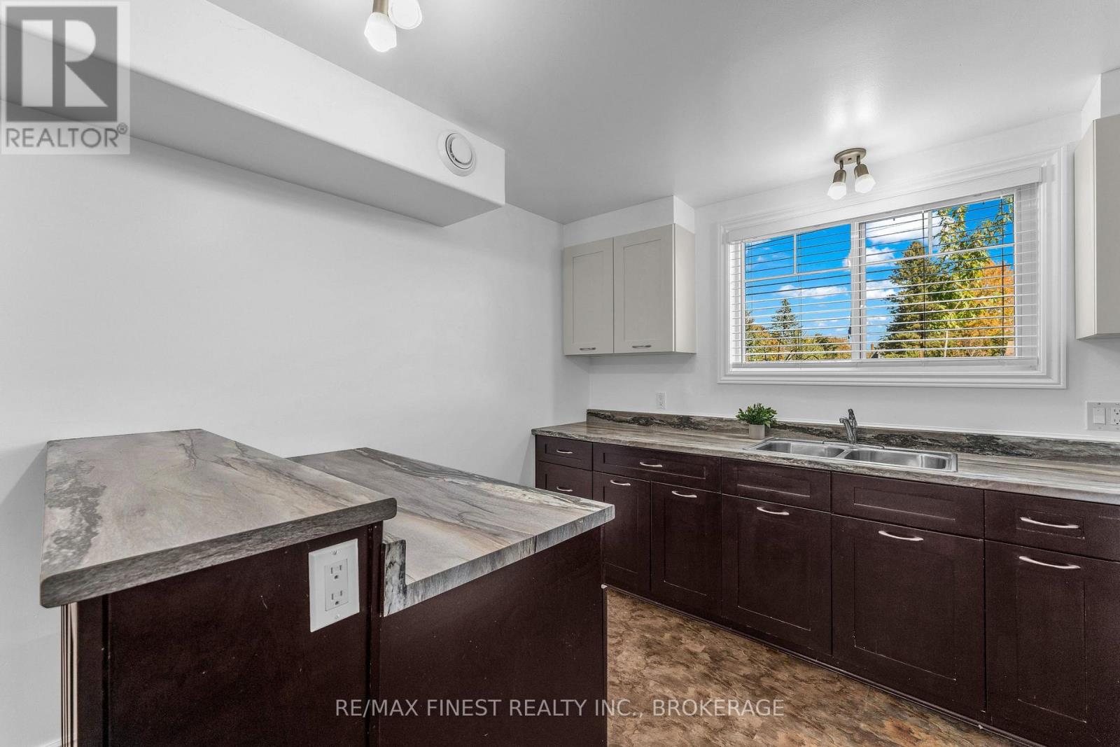 1600 Anne Street — photo 26
