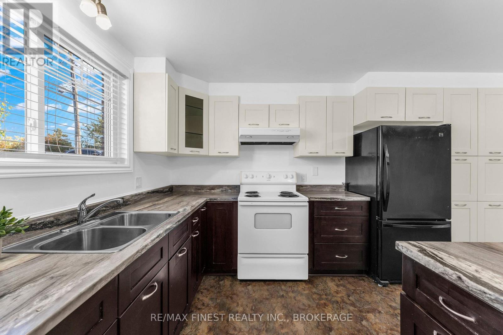 1600 Anne Street — photo 27