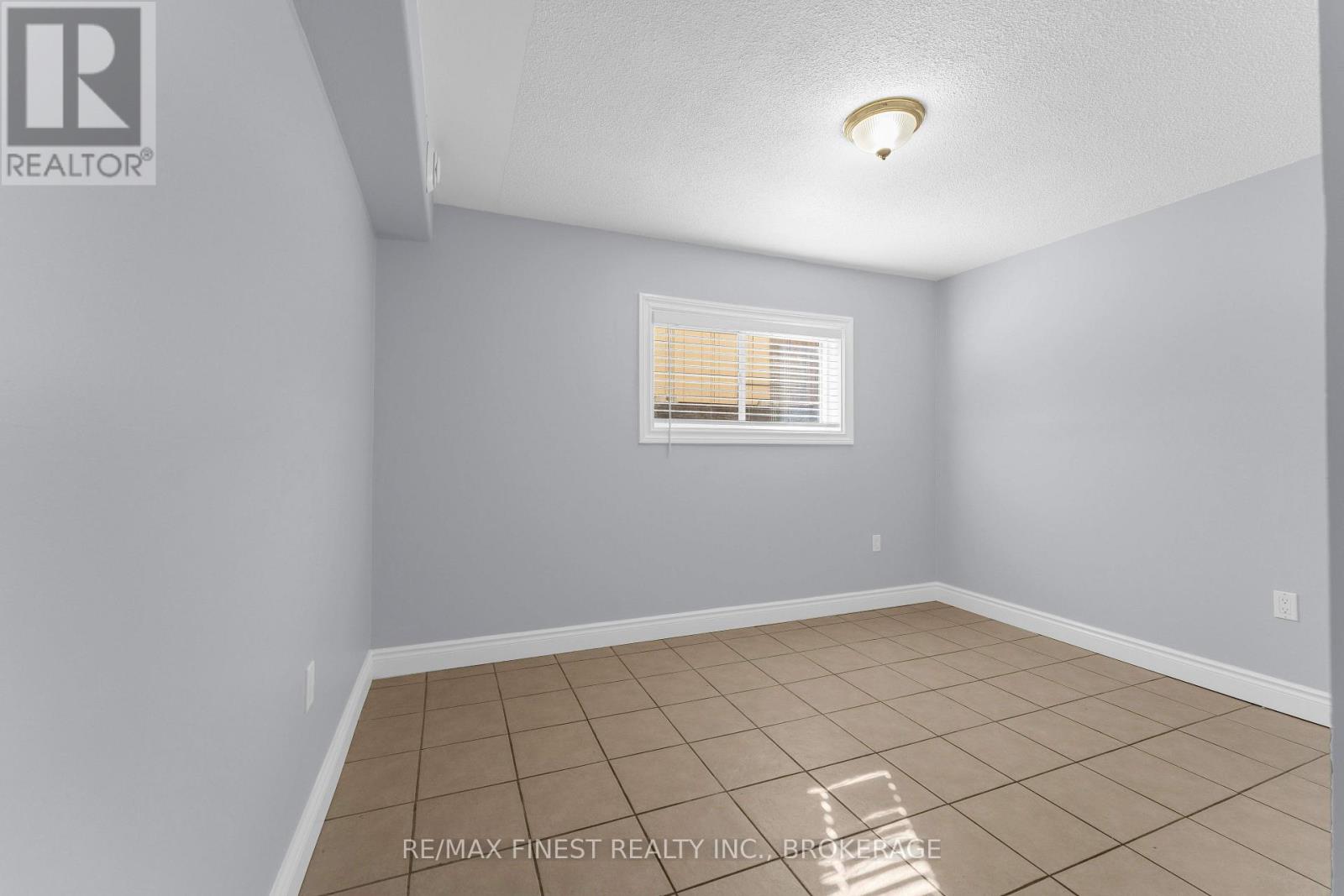 1600 Anne Street — photo 35