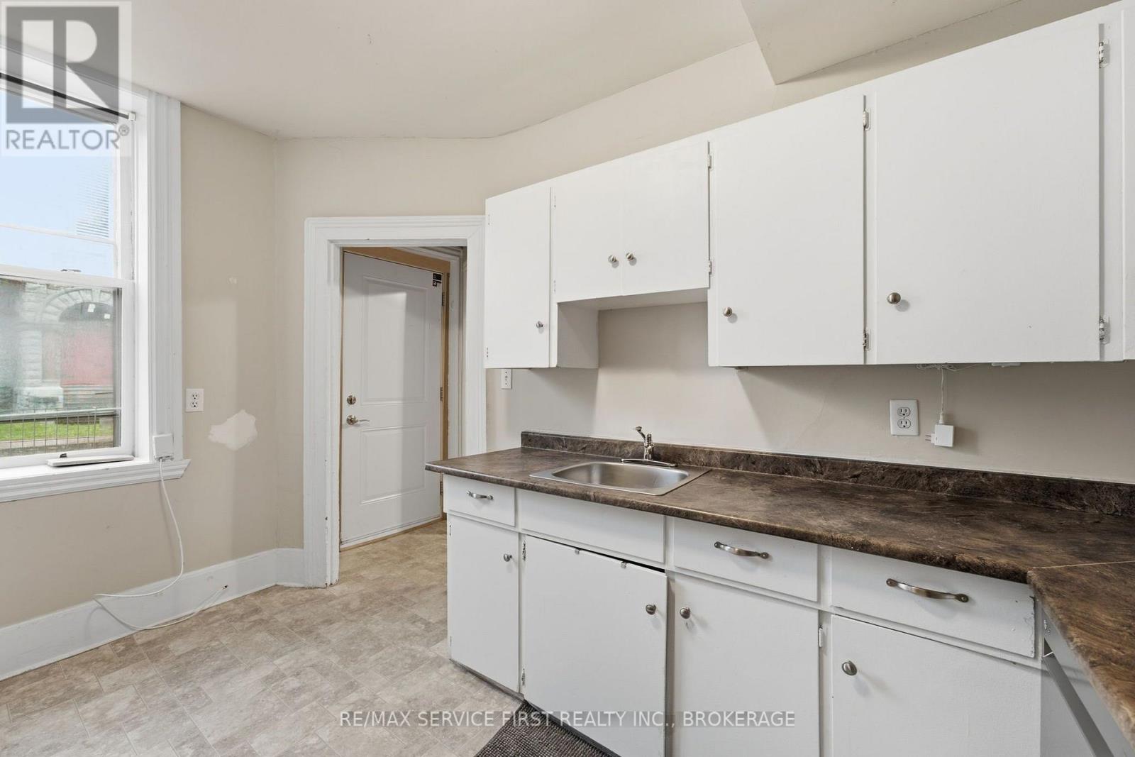 94 Sydenham Street — photo 31