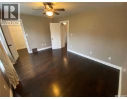 277 Fourth Avenue N, Yorkton, SK S3N1B3 Photo 13