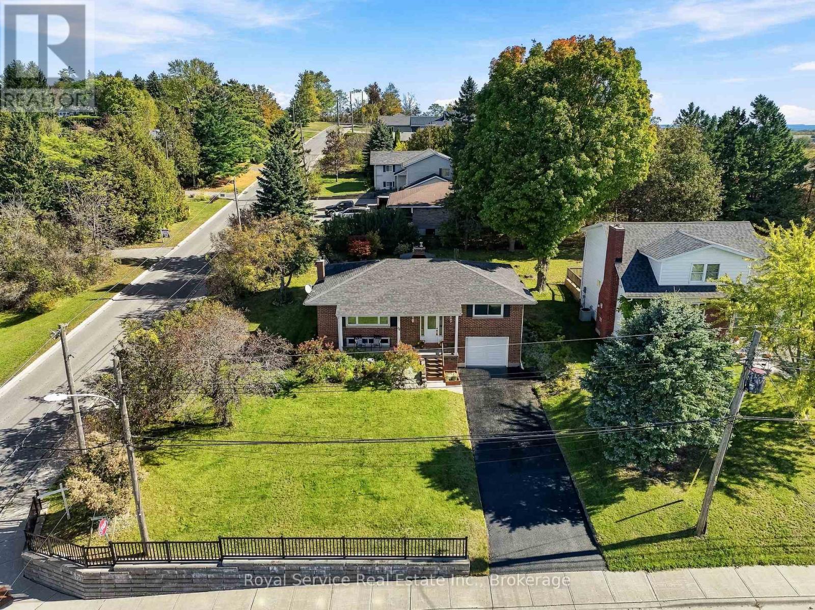 38 BURNHAM AVENUE - 3