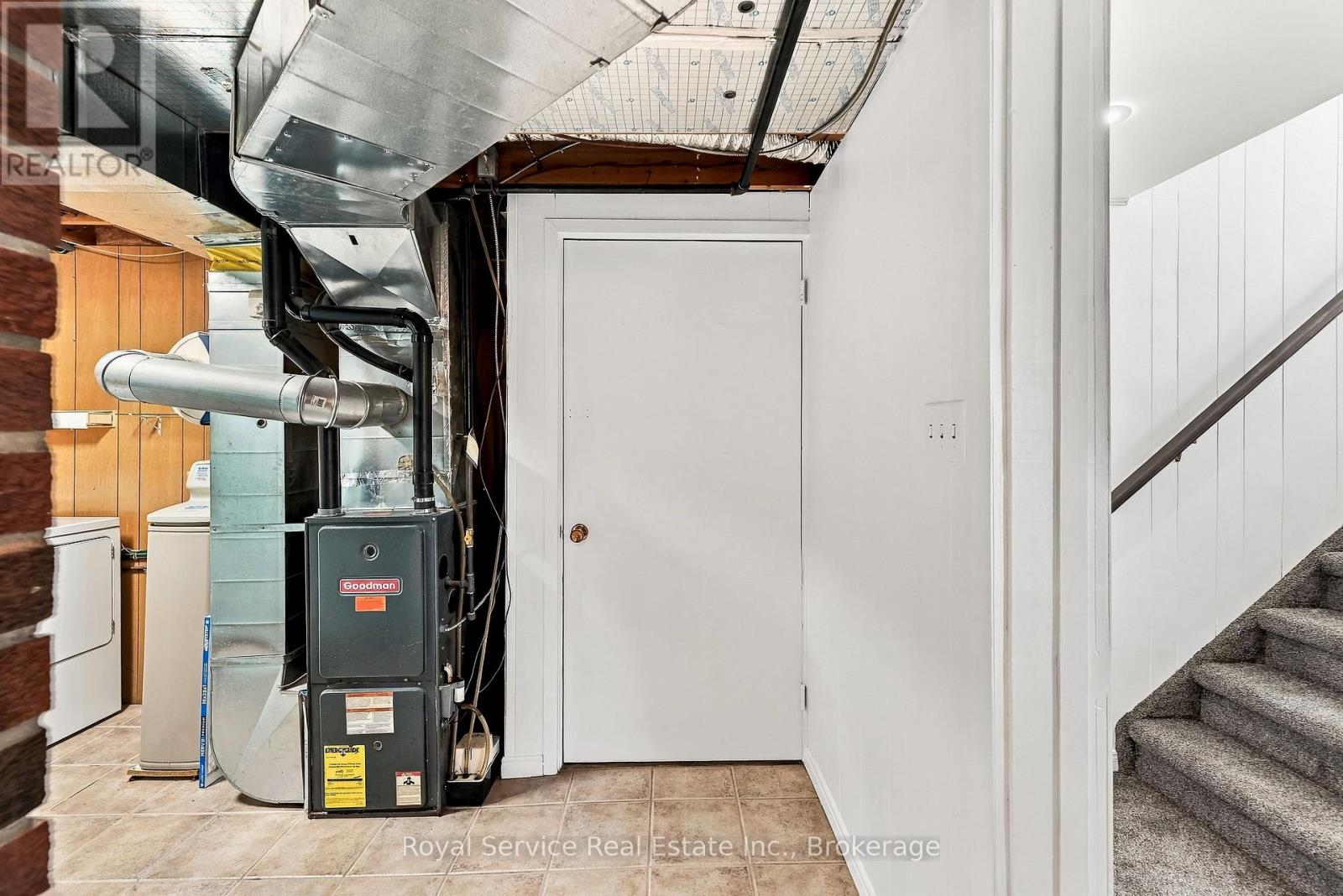 38 BURNHAM AVENUE - 37