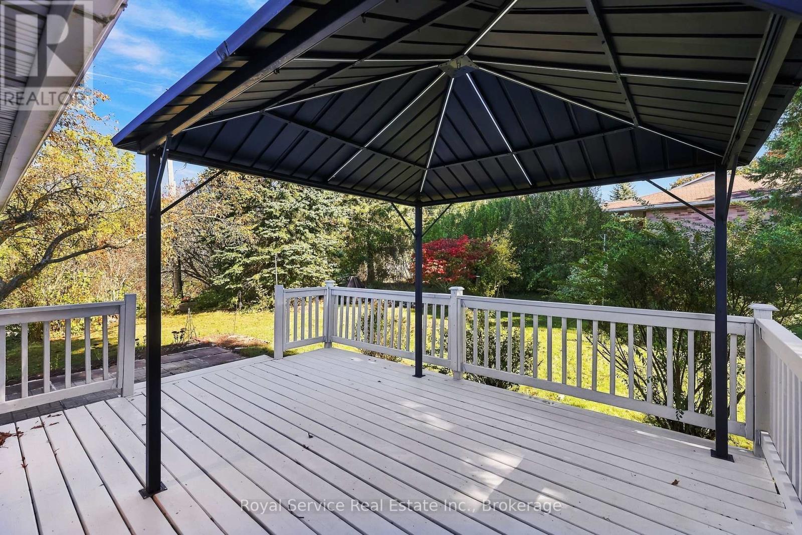 38 BURNHAM AVENUE - 42