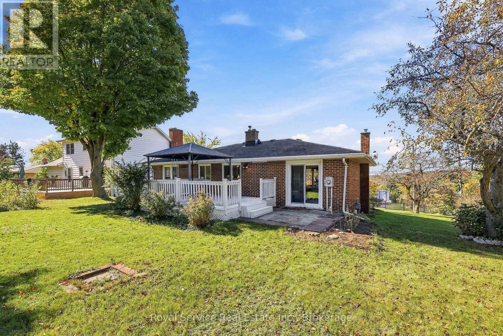 38 BURNHAM AVENUE - 45
