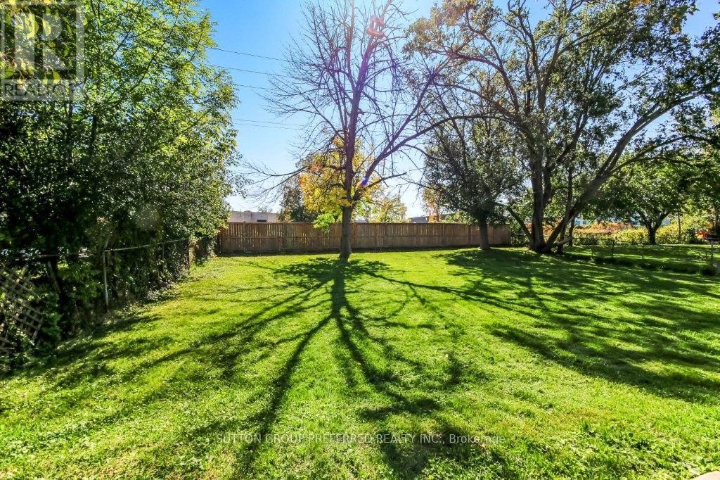 39 Metcalfe Crescent — photo 18