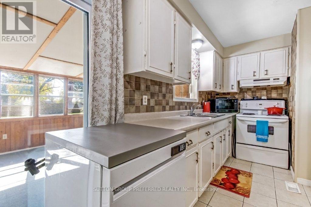 39 METCALFE CRESCENT - 6