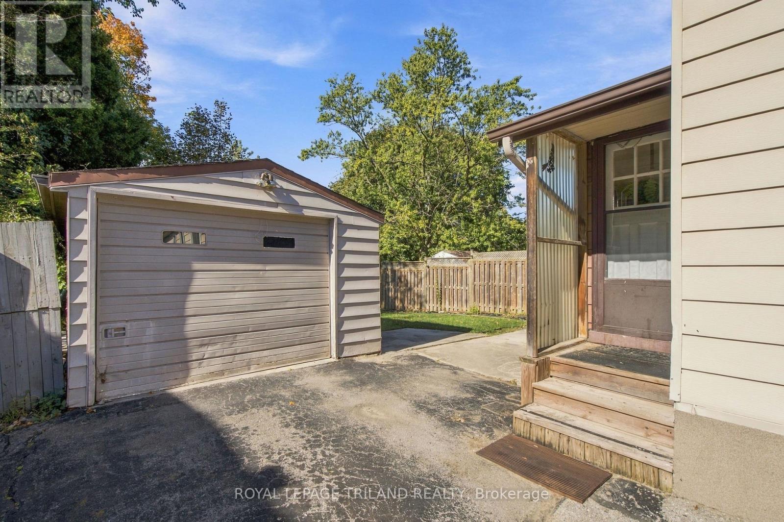 191 BARKER STREET - 44