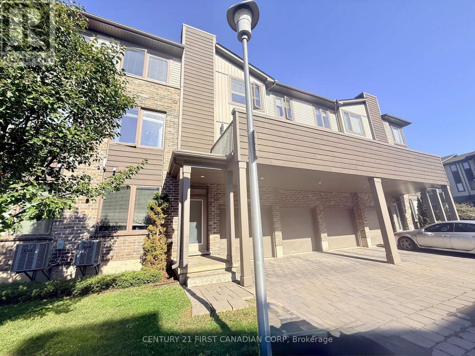 1960 Dalmagarry Road — photo 2